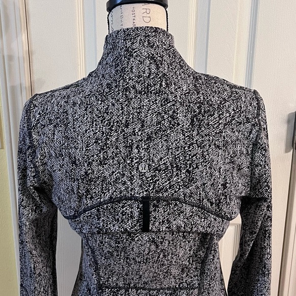 Lululemon Define Jacket - Picture 7 of 15